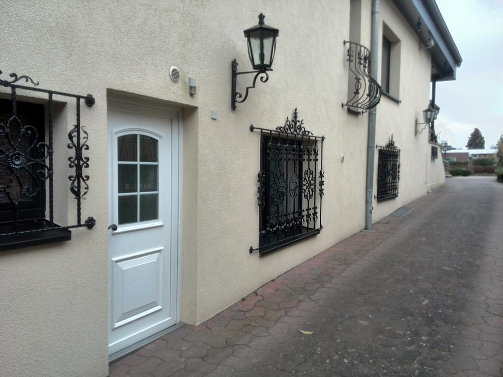 Altes Zollhaus Am Klinikum Hotel Lübeck Kültér fotó