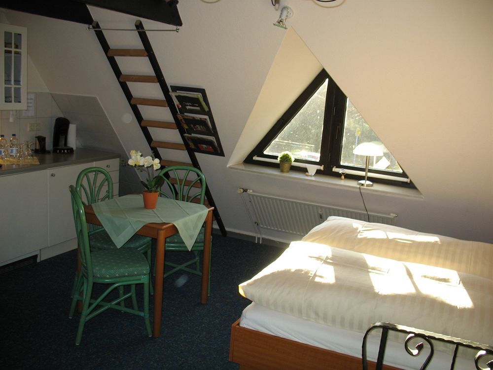 Altes Zollhaus Am Klinikum Hotel Lübeck Kültér fotó